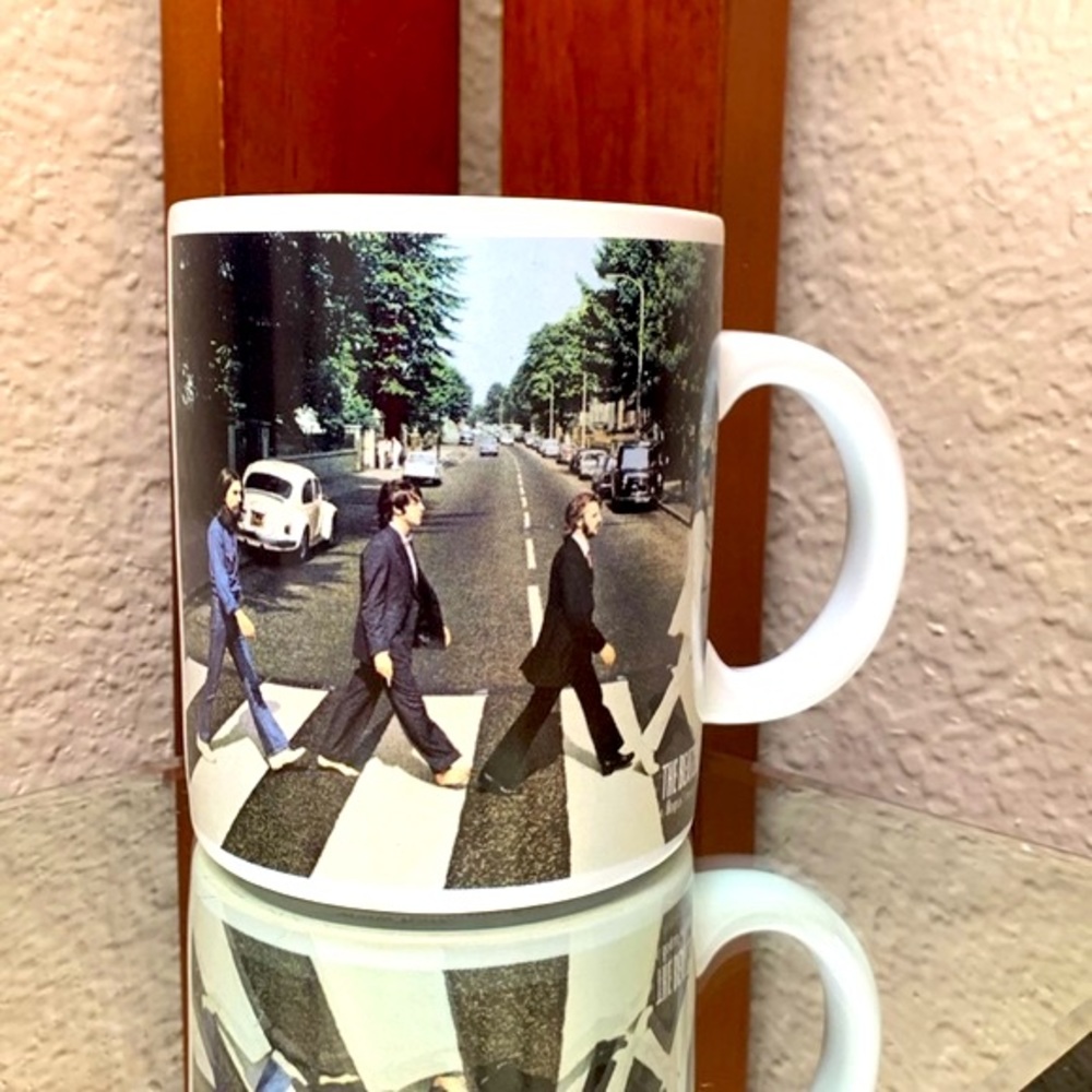 🔹Half Moon Bay The Beatles Ceramic Mug..
